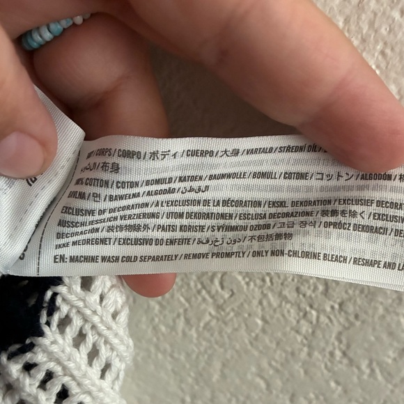 Hollister Knitted Navy and White Striped Vest XS - Picture 11 of 12